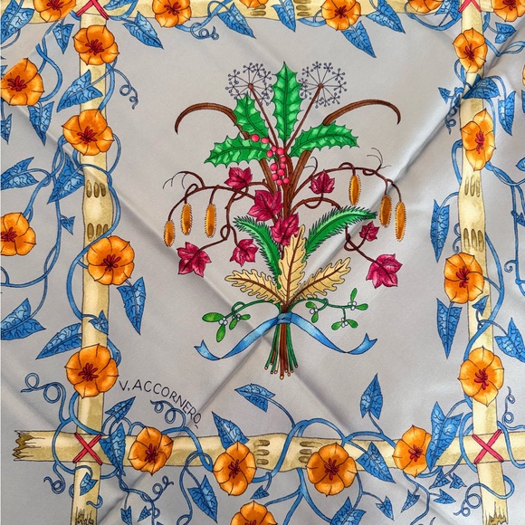 Vintage Gucci Silk Scarf by Vitoria Accornero - Picture 6 of 10